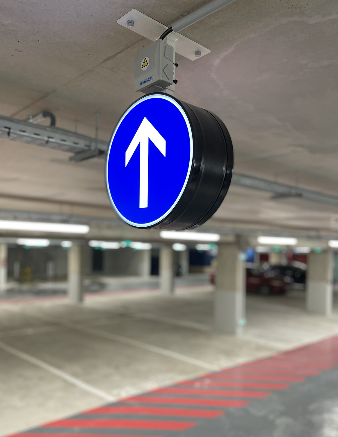 Panneau lumineux – Direction obligatoire